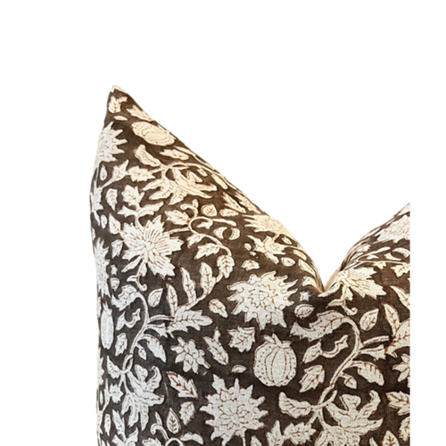 Designer "Elma" Safari Outline Pillow Cover
