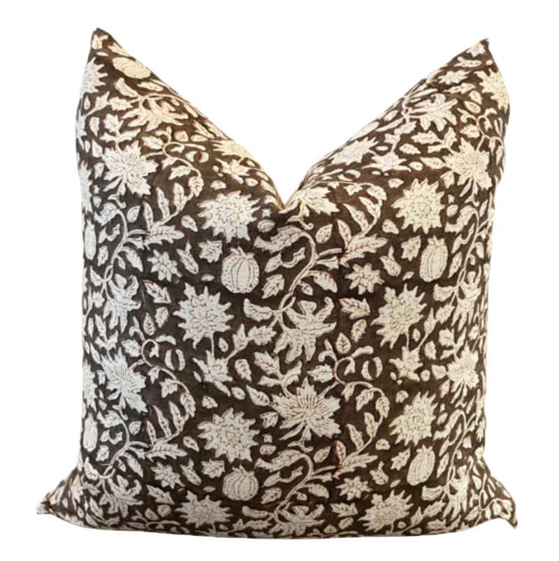 Designer "Elma" Safari Outline Pillow Cover