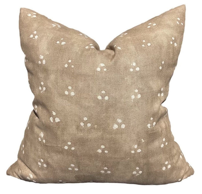 Designer "Dundee" Kishori Nishaan Mocha natural Pillow Cover