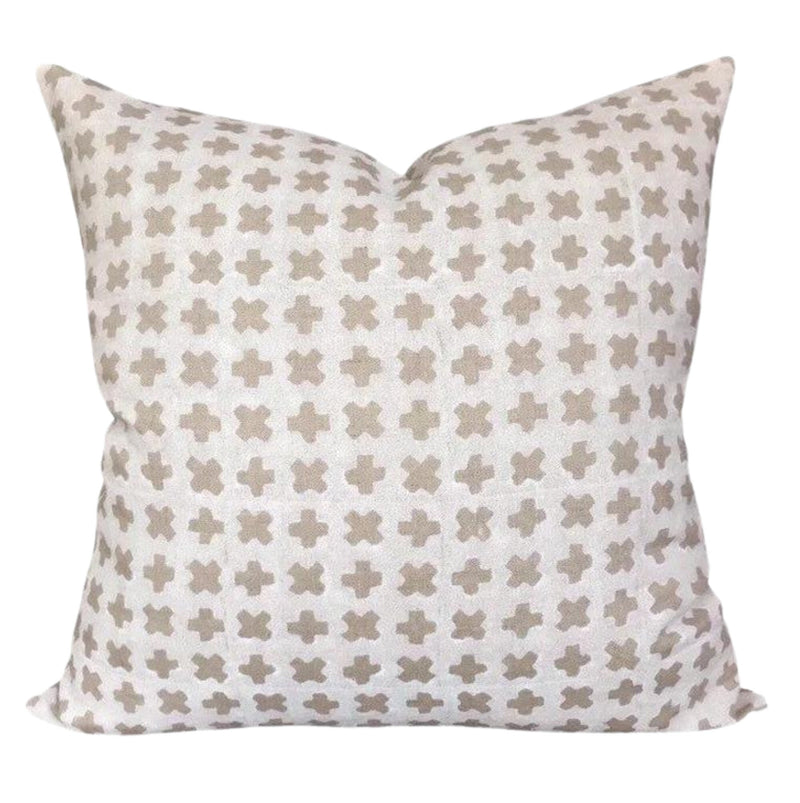 Bastideaux Bogo in Chalk Designer Pillow Cover